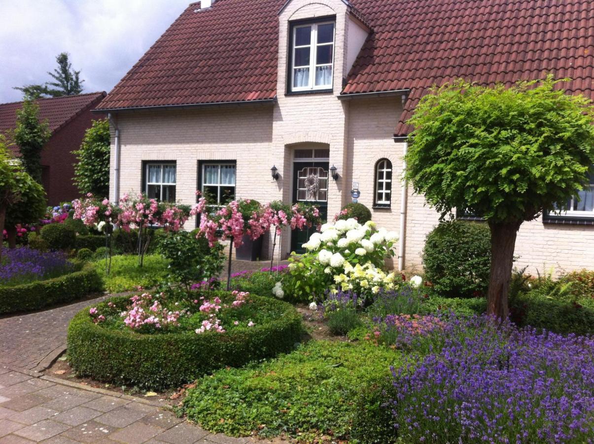Chalet Or Apartment Nearby Roermond Outlet Stevensweert エクステリア 写真